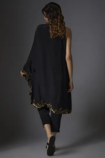 Black Crepe Embroidered Cape Set image 2