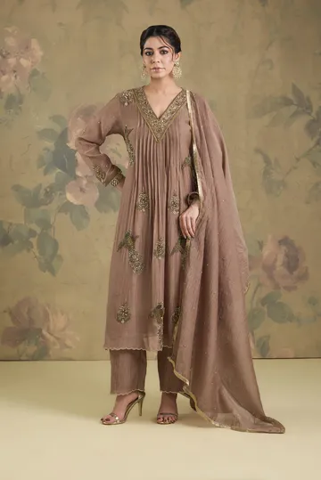 Mul Chanderi Kurta Set With Handwork image 1